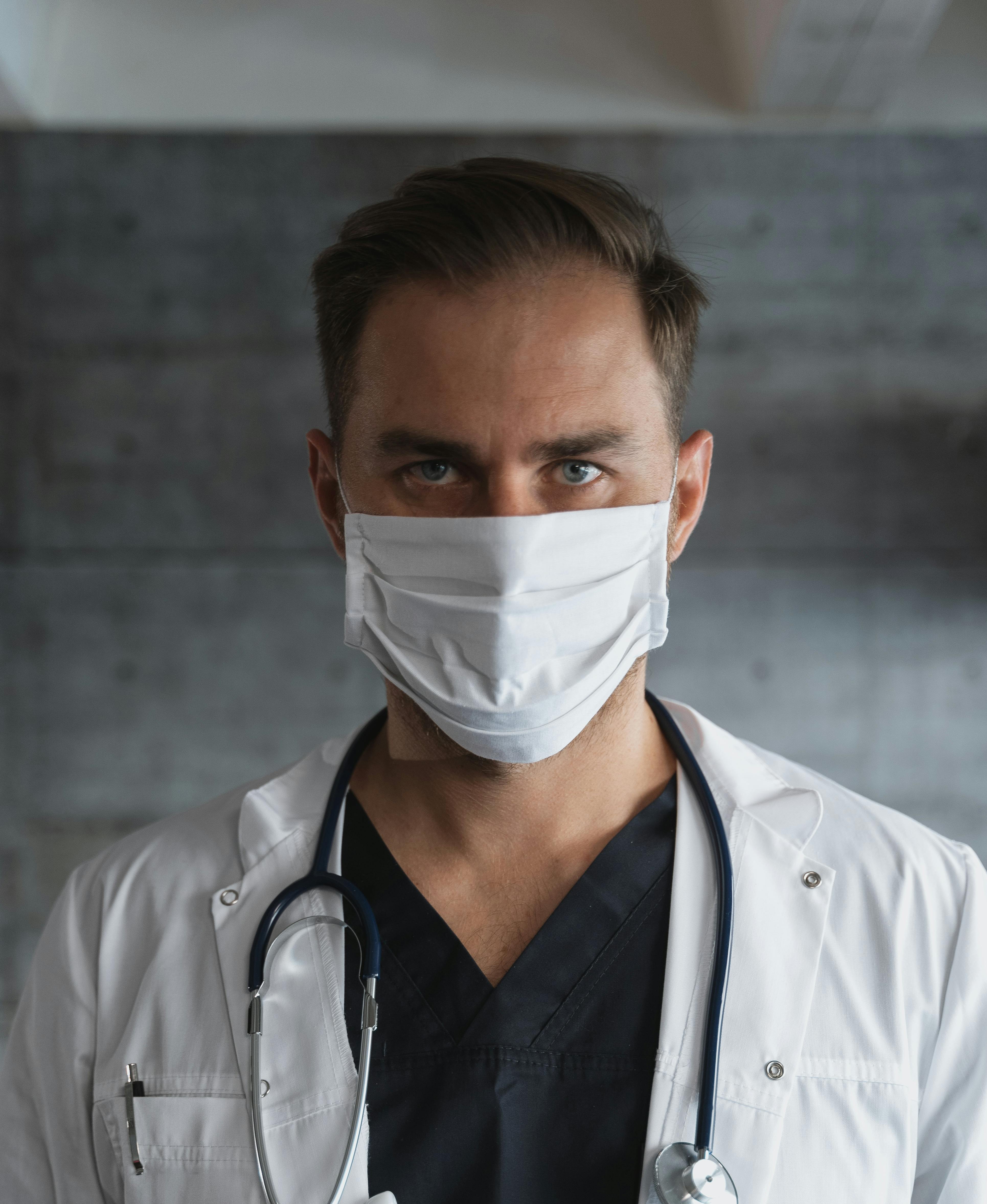 Dr. Carlos Rodríguez